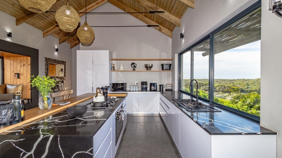 4 Bedroom Property for Sale in Romansbaai Estate Western Cape